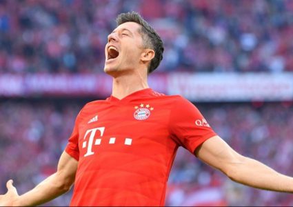 ليفاندوفسكي أول لاعب يسجل في شباك دورتموند