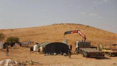 الاحتلال يخطر بوقف العمل في منشآت سكنية جنوب طوباس