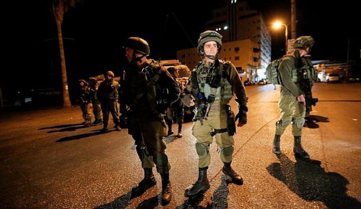 اعتقال 9 مواطنين بالضفة الغربية