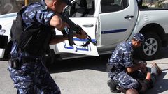 نابلس: الشرطة تلقي القبض على مشتبه به بعدة سرقات