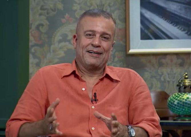 شريف منير يتعرض لهجوم حاد