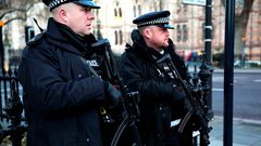 قتل زوجته بسكب الزيت المغلي على جسدها