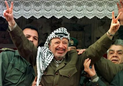 في رثاء أبو عمار أحد أعظم الأبطال التراجيديين