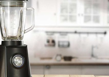 وفاة ربة منزل فرنسية بعد أن علق وشاحها في خلاط كهربائي !