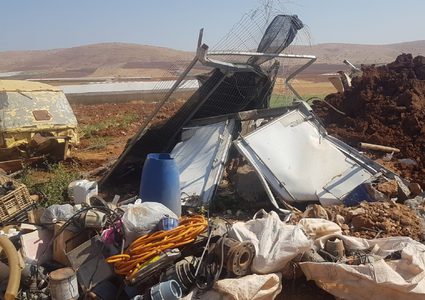 هدم منزل في قرية عاطوف بالاغوار