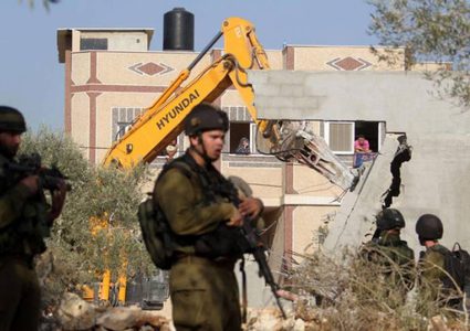 الاحتلال يقرر هدم منازل 4 أسرى من الخليل