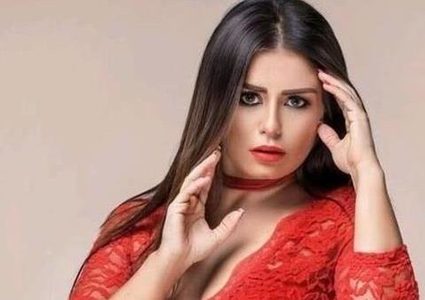 منة فضالي تتعرض لحادث سير