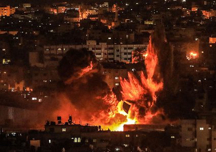 الاحتلال يشن غارات جديدة على قطاع غزة