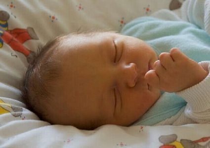 التدخين أثناء الحمل يعزز خطر متلازمة موت الرضع