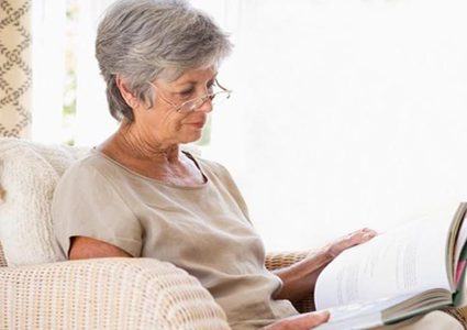 دراسة: العجز عن القراءة والكتابة يزيد فرص الإصابة بالخرف !