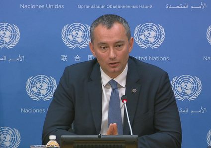 ملادينوف: لا مبرر لمهاجمة المدنيين واستهداف عائلة السواركة