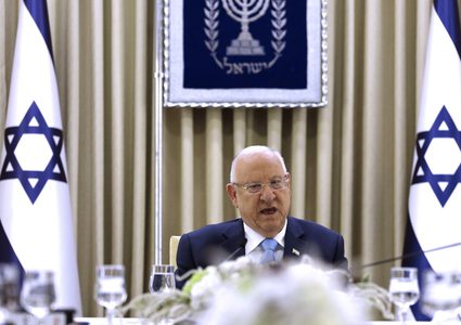 الاعلام العبري: اجتماع مهم بين ريفلين وغانتس غدا السبت