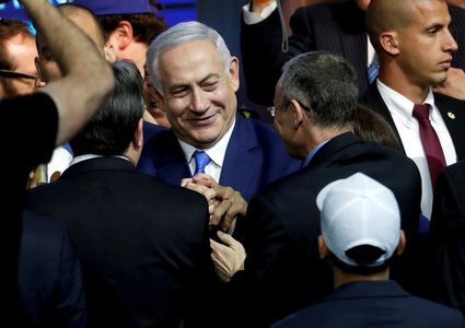 مستوطنون يهددون بتشكيل "جيش شعبي" والتمرد لمنع محاكمة نتنياهو