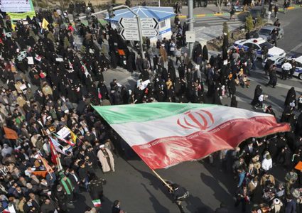 ايران: احتجاجات شعبية ردا على رفع أسعار البنزين