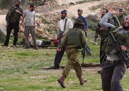 إصابة مواطن في اعتداء للمستوطنين