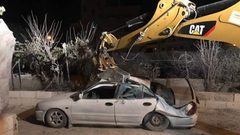 إتلاف 60 مركبة غير قانونية جنوب نابلس