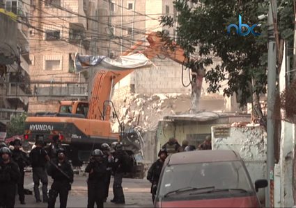 هدم محلات تجارية في شعفاط بحجة انها بدون ترخيص