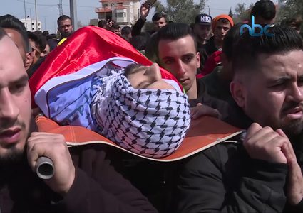 الشهيد محمد شاهين .. تبكيه أمه بكاء الصابرين