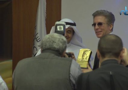 من موزع جرائد في أمريكا إلى مليونير