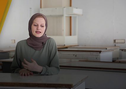 الطالبة ياسمينه سلمان تفوز بالجائزة الأولى في إعادة إعمار القرى