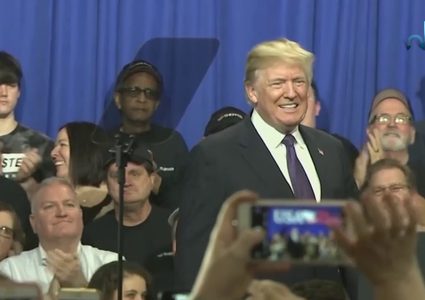 الديمقراطيون يسيطرون على مجلس النواب الأمريكي