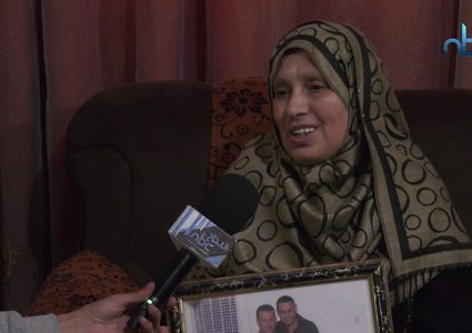 أم الاسير حسين اللوح من غزة ما زال الانتظار ضيفا ثقيلا عليها