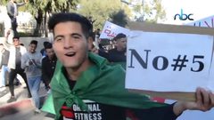 الرئيس الجزائري بوتفليقة يقدم أوراق ترشحه لرئاسة الجزائر