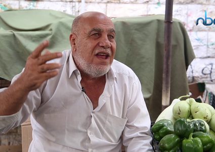 "شاعر البسطة" .. من الهندسة إلى بيع الخضار