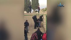 المقدسيون يتمكنون من إعادة فتح أبواب الأقصى المبارك