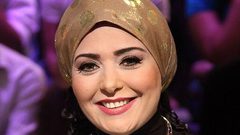 الفنانة المصرية صابرين تخلع الحجاب