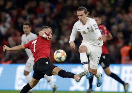 منتخب فرنسا ينهي رحلة التصفيات بالفوز على ألبانيا