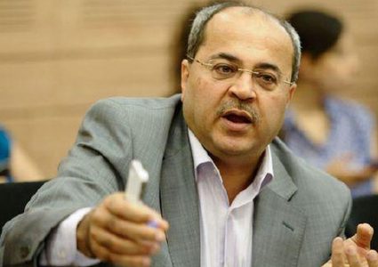 الطيبي: نتنياهو قد يشن عدوانا على غزة للحفاظ على نفسه