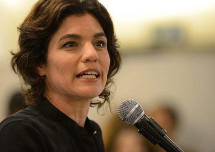 زاندبرغ: الاستيطان عقبة أمام السلام