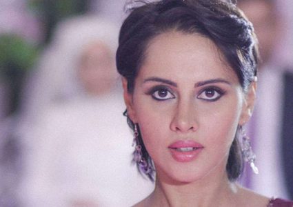 ياسمين رئيس تنشر بوستر فيلمها الجديد "لص بغداد"