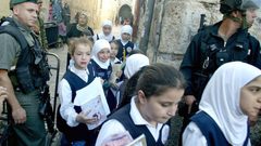 سلطات الاحتلال تغلق عدة مؤسسات في القدس المحتلة