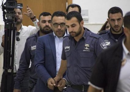 تمديد اعتقال محافظ القدس ومدير التربية ورئيس أولياء الطلبة