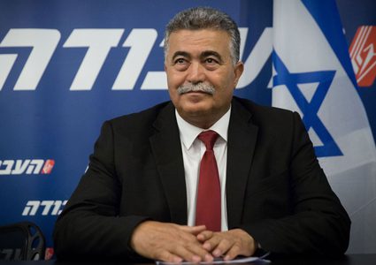 "بيرتس": حكومة للاحتلال خلال ساعات بشرط أن يقدم نتنياهو استقالته