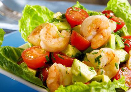 سلطة الأفوكادو والجمبري