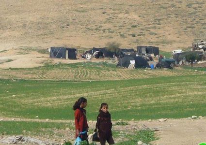 بعد قرار ضم الاغوار....إخطارات بإزالة تجمعات سكنية بشكل كامل