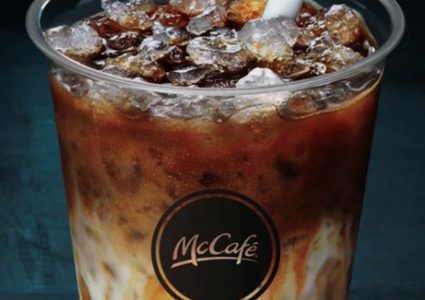 ماكدونالدز تواجه موجة انتقادات بسبب مشروب "لاتيه المليونيرات"
