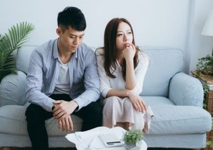 حاول أن تكسب أكثر من زوجتك لهذه الأسباب!