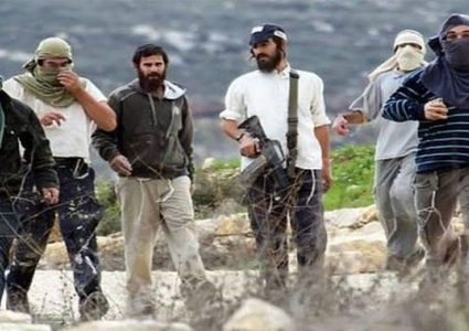 مستوطنون يغلقون شارع جنين نابلس