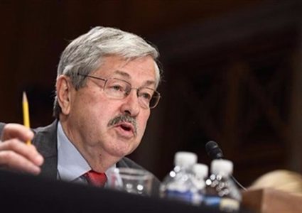 الصين تستدعي السفير الأمريكي للاحتجاج على تشريع بشأن هونج كونج