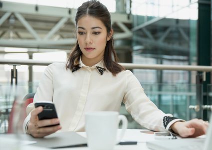 تعرفوا على أخطر الوظائف التي تدمر قلوب النساء