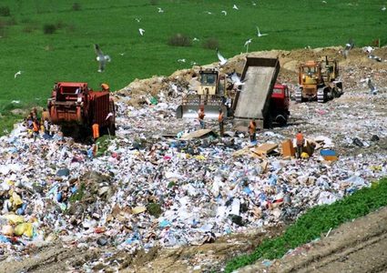 إسرائيل تُلقي ثلاثة مليار شيقل سنوياً في القمامة