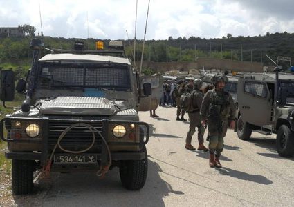 الاحتلال يستولي على مضخة باطون شرق يطا ويعتقل مواطنين