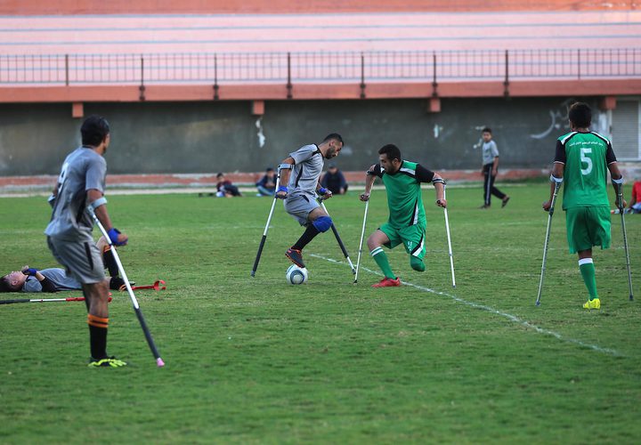 مبتوري الأطراف يشاركون في المباراة النهائية لكرة القدم في غزة