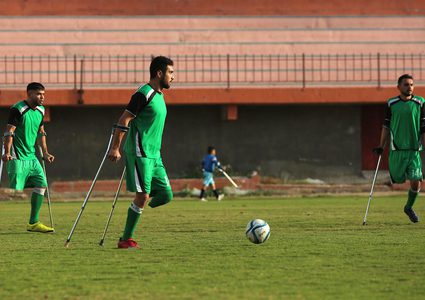 مبتوري الأطراف يشاركون في المباراة النهائية لكرة القدم في غزة