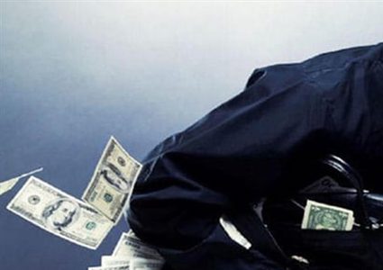 فيلادلفيا.. إمرأة تتصدى لسارق حاول السطو على مطعمها