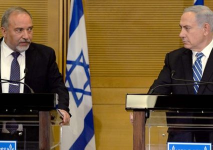 ليبرمان يتهم نتنياهو بالفشل ويؤكد: انتخابات ثالثة "حماقة"